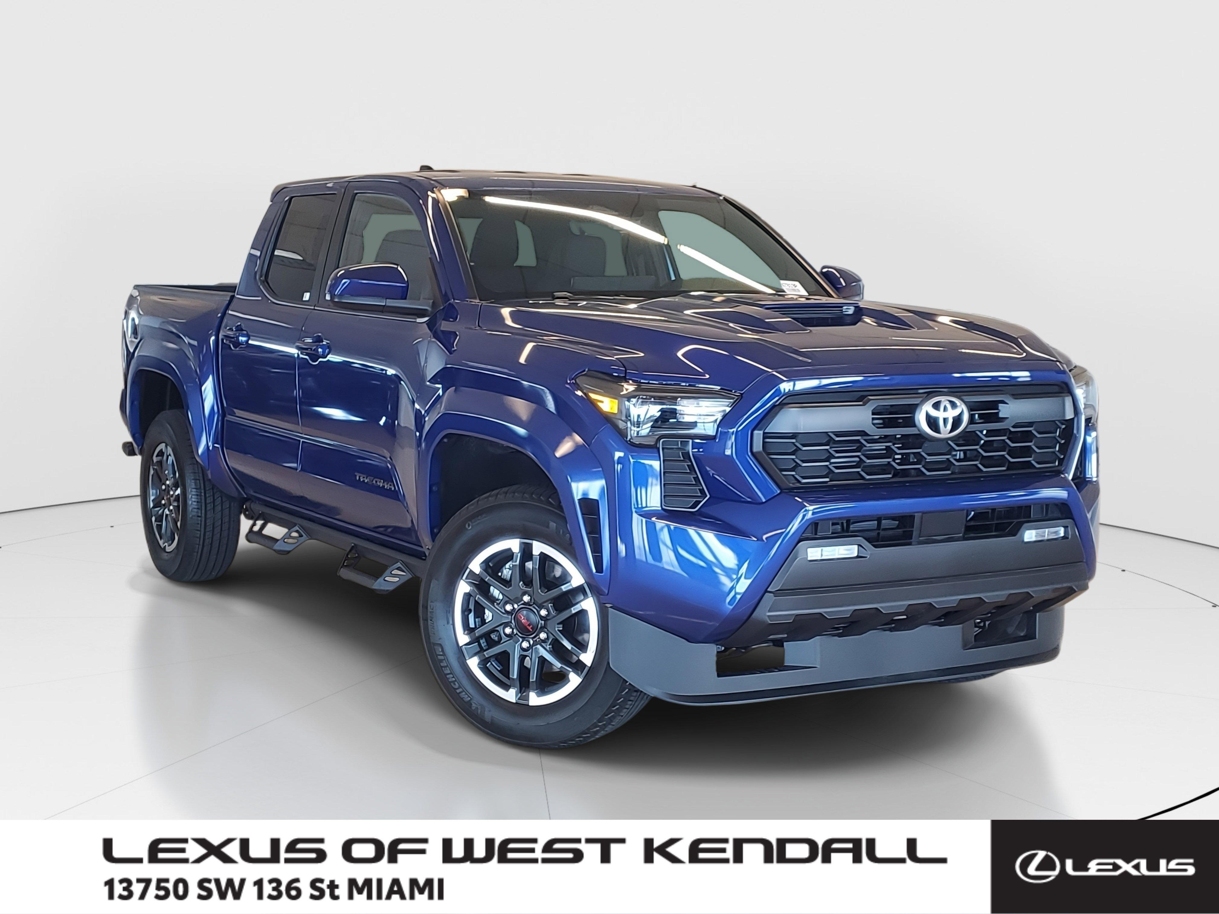 2025 Toyota Tacoma TRD Sport's photo