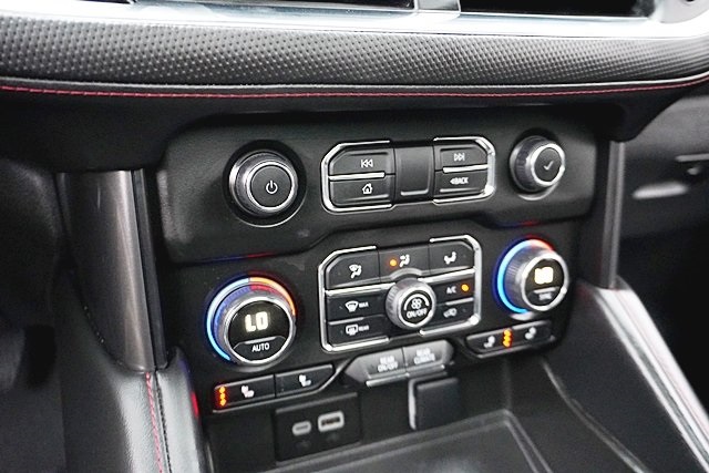 Used 2024 White Chevrolet RST image 28