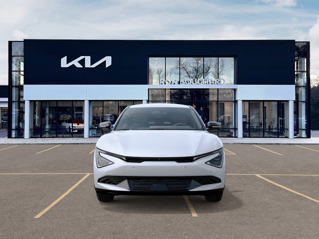 2025 Kia EV6 Light photo 2