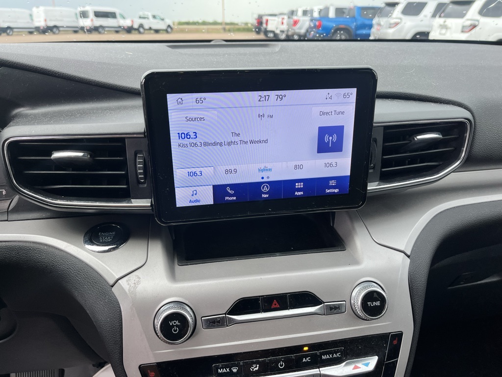 2023 Ford Explorer XLT photo 9