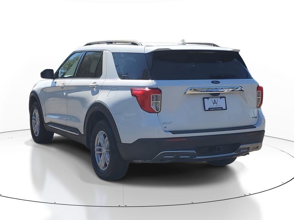 2020 Ford Explorer XLT photo 2