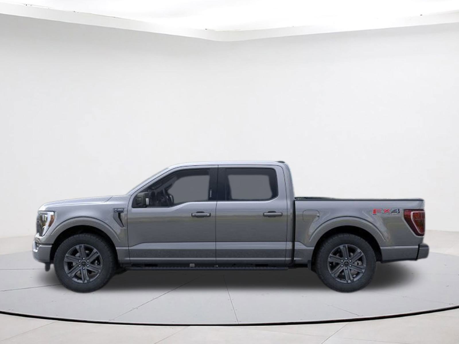 2023 Ford F-150 XLT photo 3