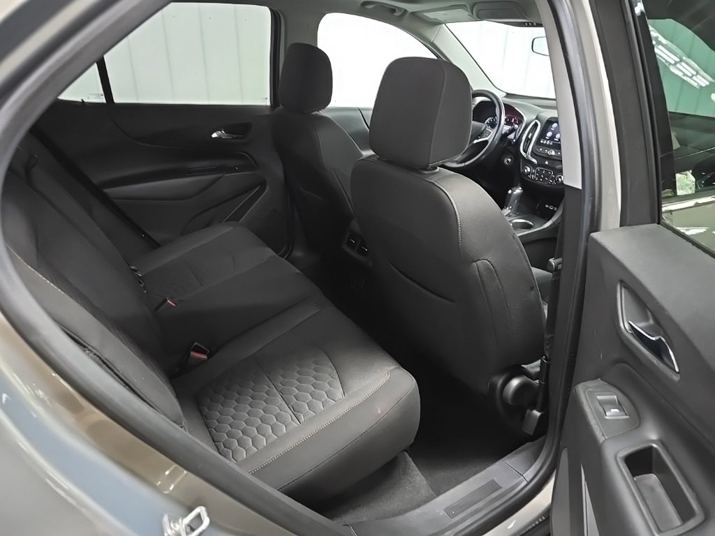 2019 Chevrolet Equinox LT photo 17