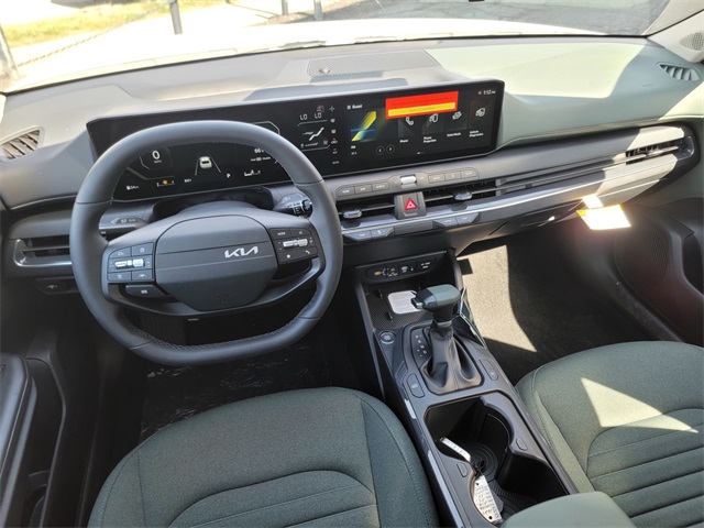 2025 Kia K4 EX photo 30