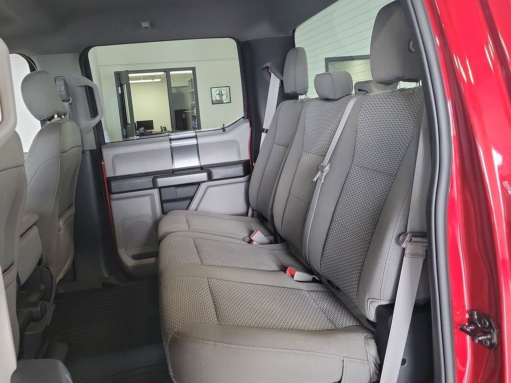 2019 Ford F-150 XLT photo 19