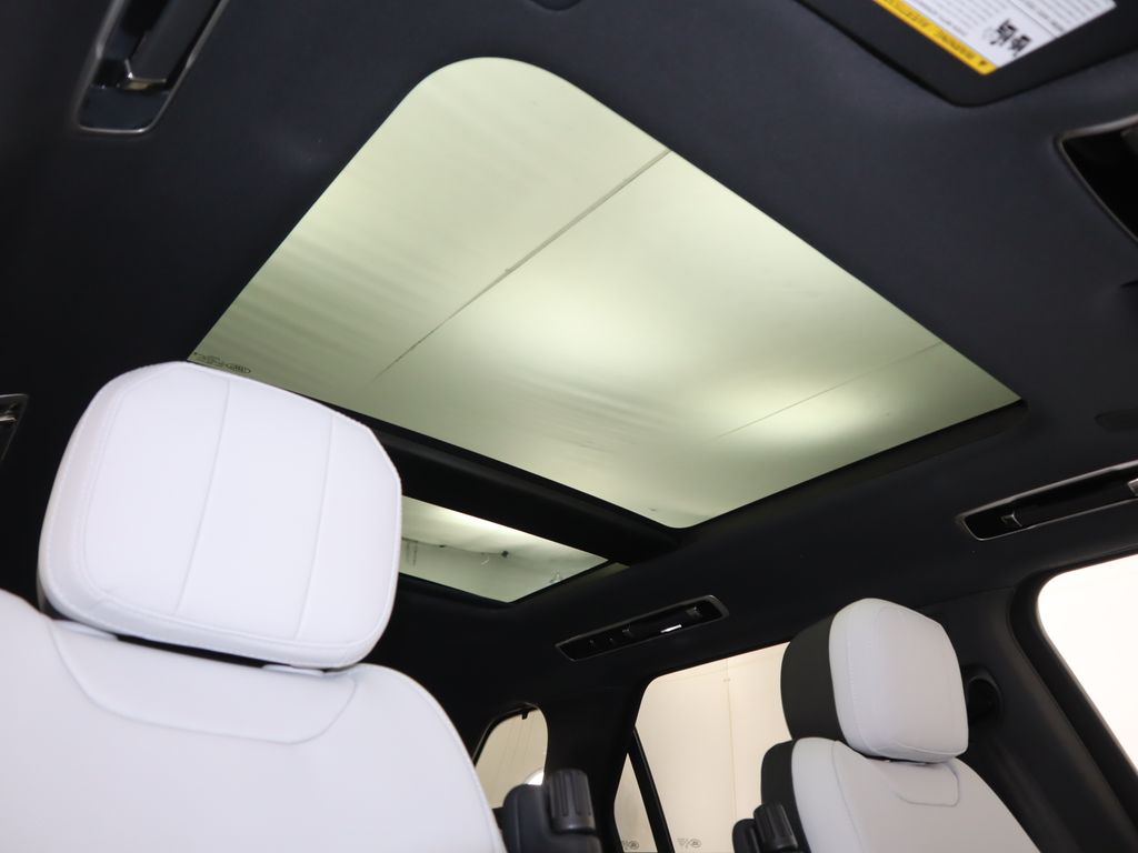 2025 Land Rover Range Rover Sport P530 Dynamic SE photo 14