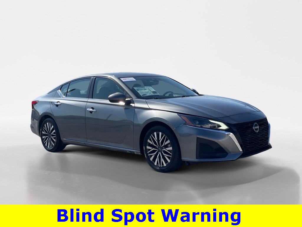 2023 Nissan Altima 2.5 SV photo 8