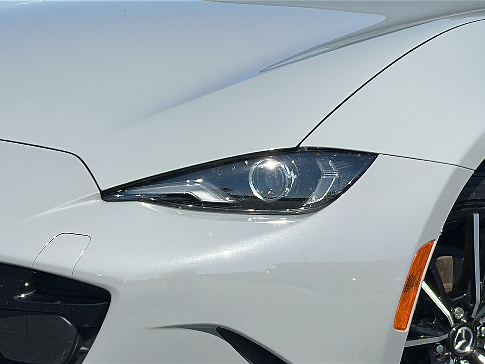 2024 Mazda MX-5 Miata Miata Grand Touring photo 2
