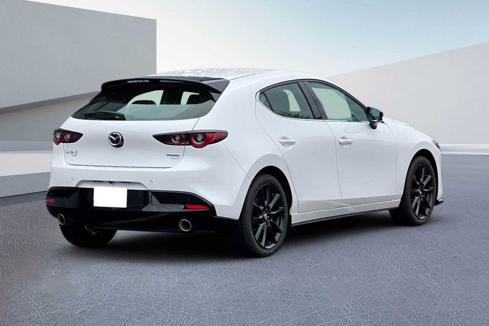2024 Mazda Mazda3 Hatchback 2.5 Turbo Premium Plus photo 3