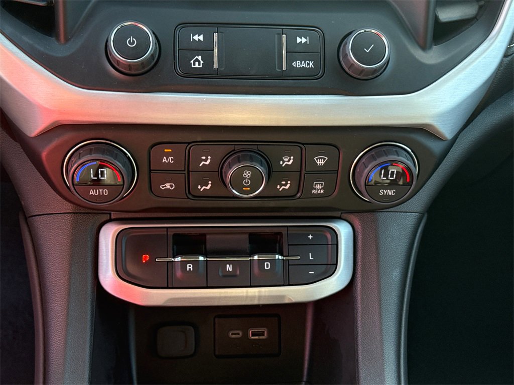 2023 Gmc Acadia SLE photo 23