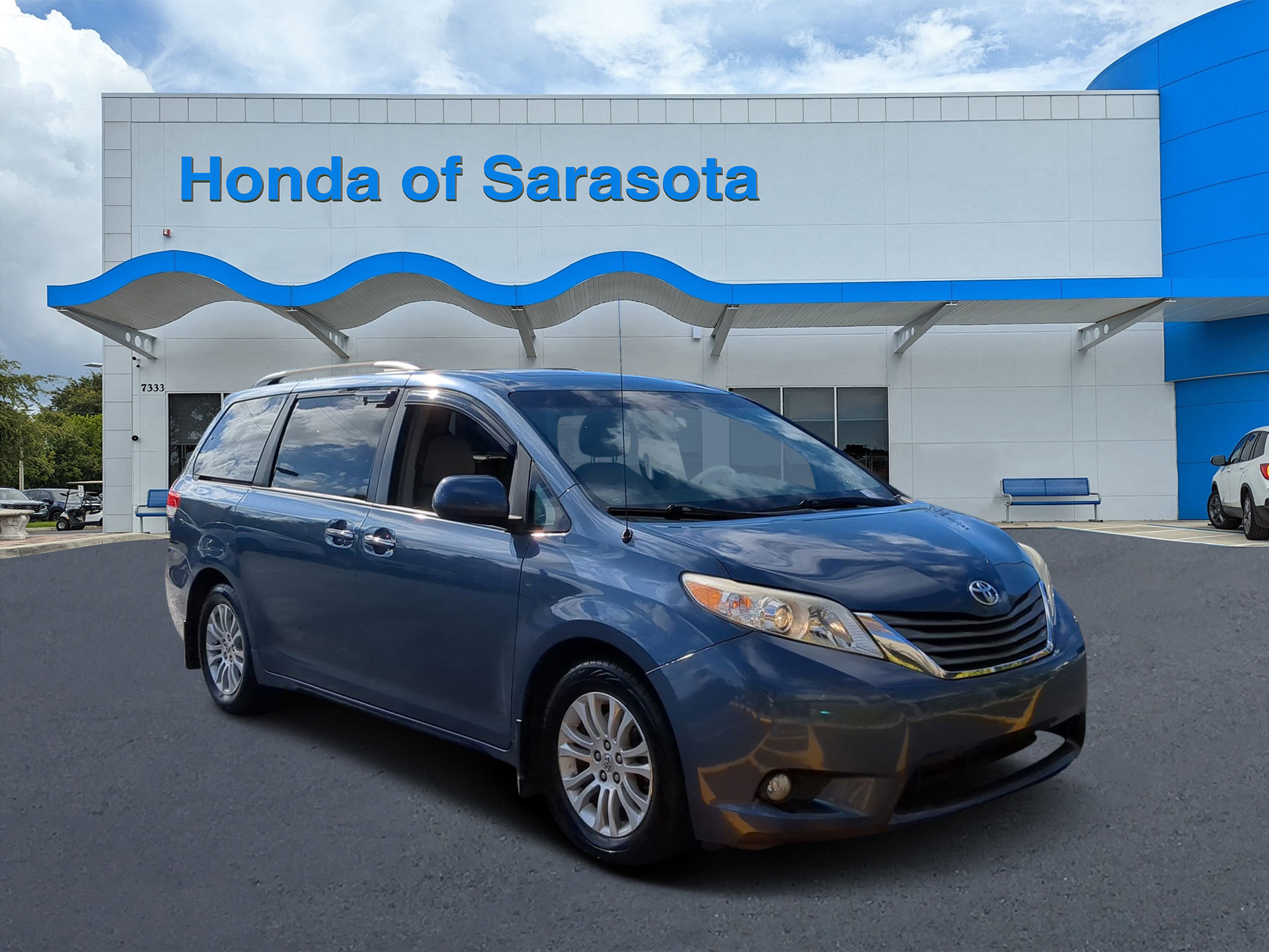 2014 Toyota Sienna XLE