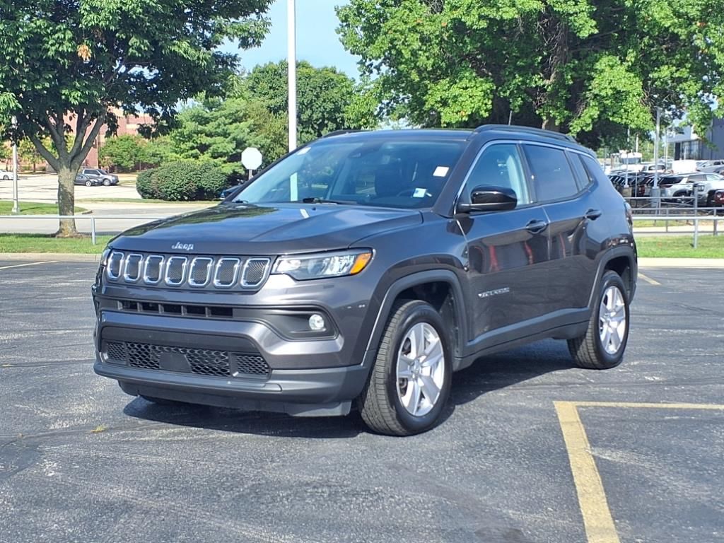 Used 2022 Jeep Compass Latitude with VIN 3C4NJDBB0NT231788 for sale in Kansas City