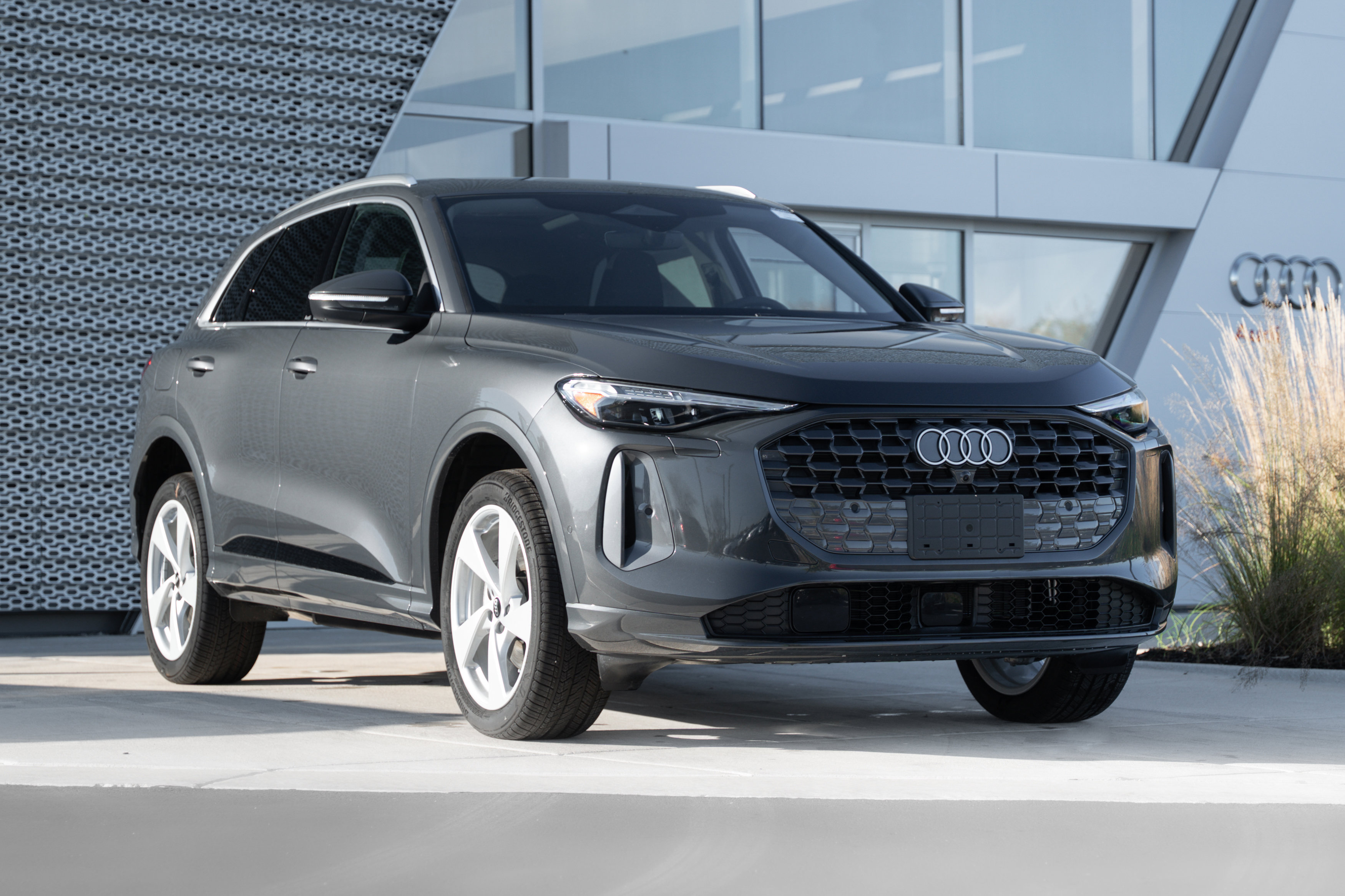 2025 Audi New Q5 Premium Plus's photo
