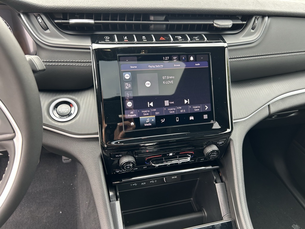 2025 Jeep Grand Cherokee Laredo X photo 16