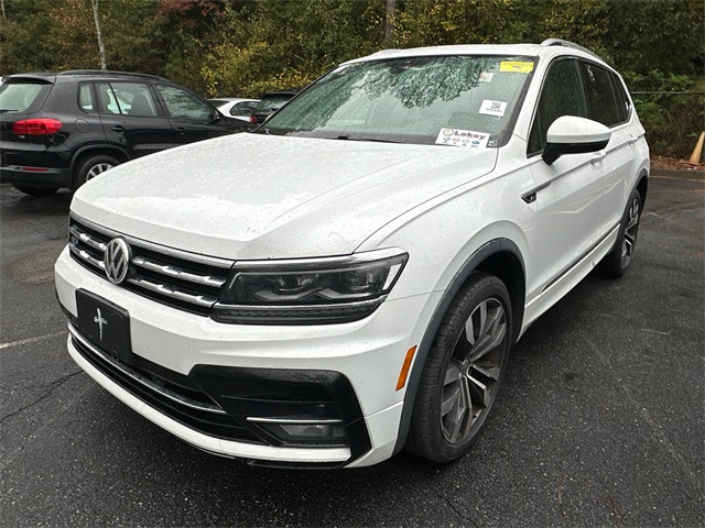 2020 Volkswagen Tiguan SEL Premium R-Line photo 2