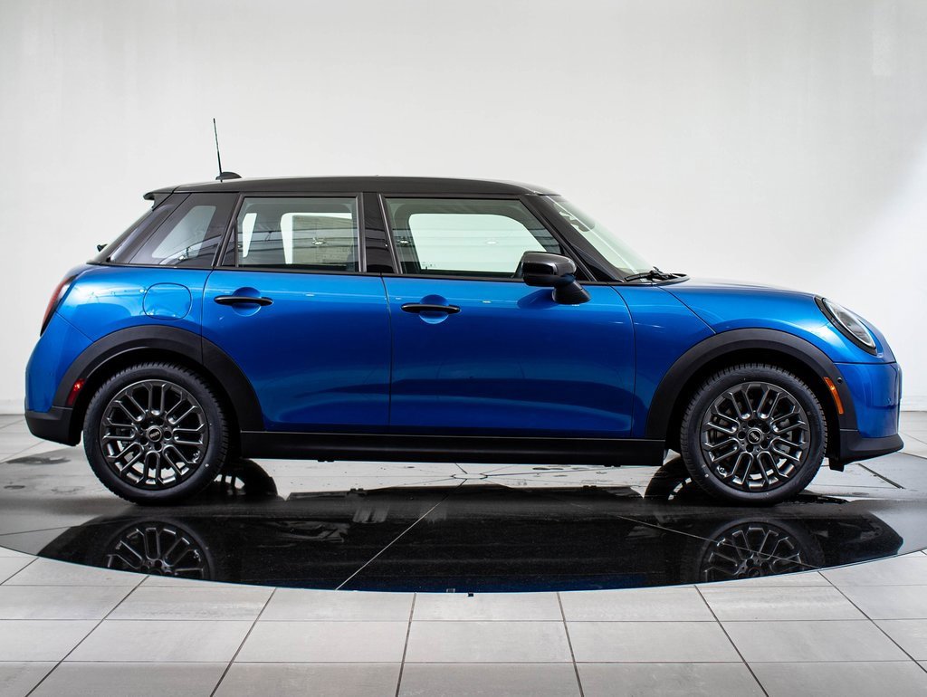 2026 Mini Cooper 4 Door Hardtop Signature photo 5