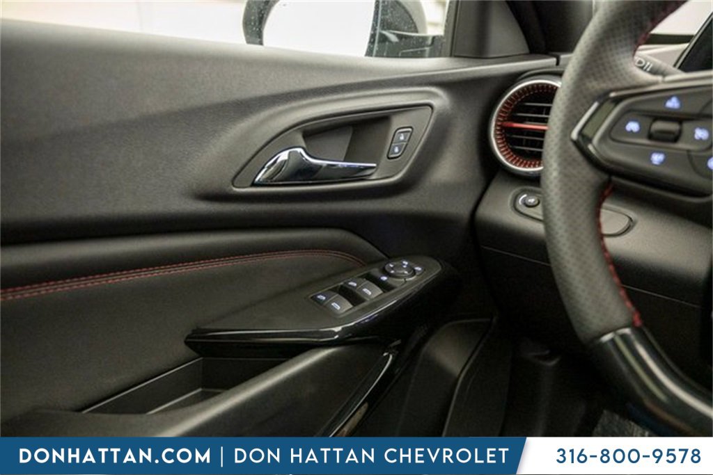 2025 Chevrolet Trax photo 5