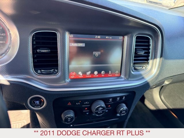 2011 Dodge Charger R/T photo 14