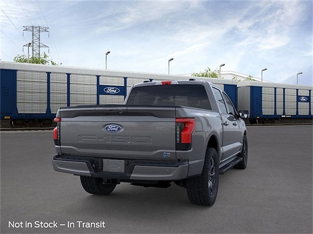 2025 Ford F-150 Lightning photo 4