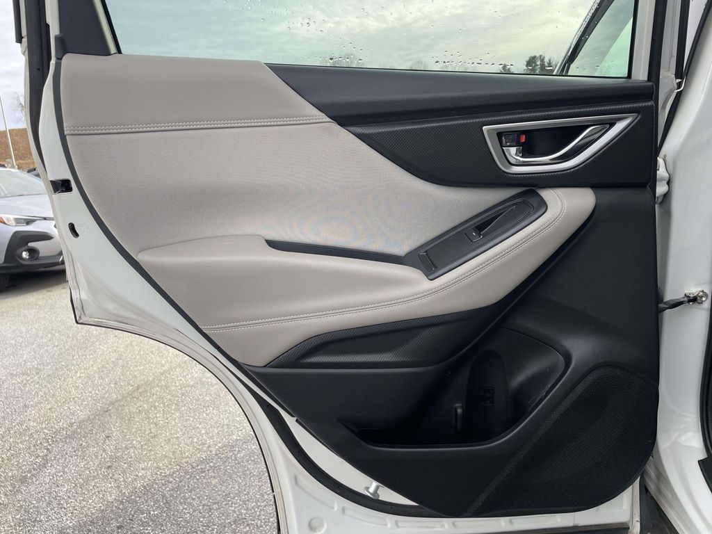 2023 Subaru Forester Premium photo 2