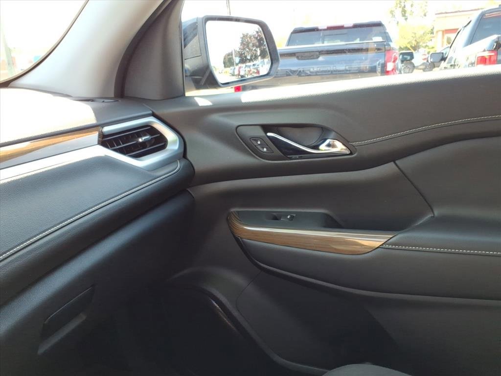 2023 Gmc Acadia SLE photo 19