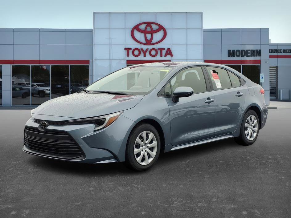 2026 Toyota Corolla LE's photo