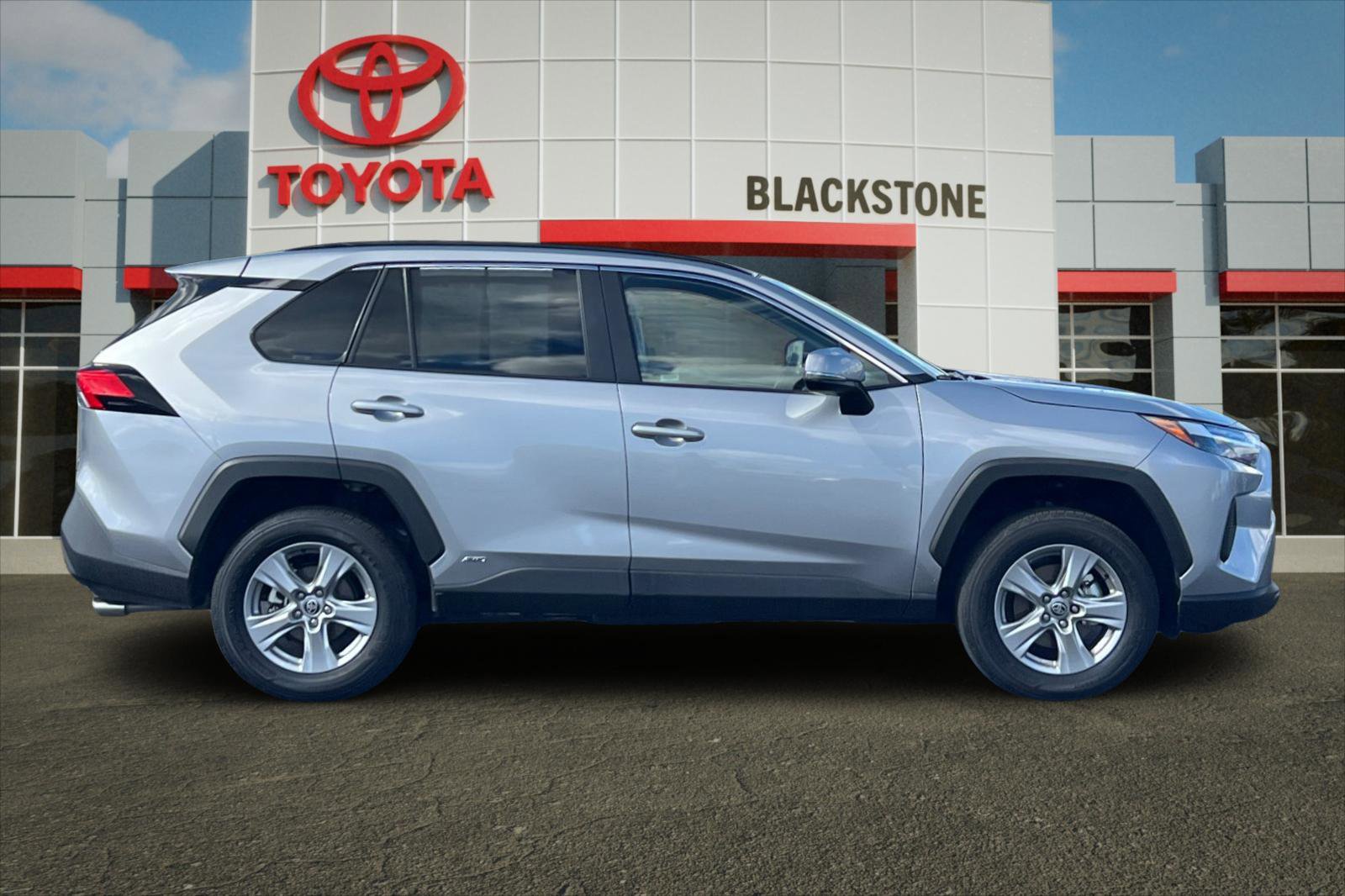 Certified 2025 Toyota RAV4 XLE with VIN 4T3RWRFV8SU171591 for sale in Kansas City