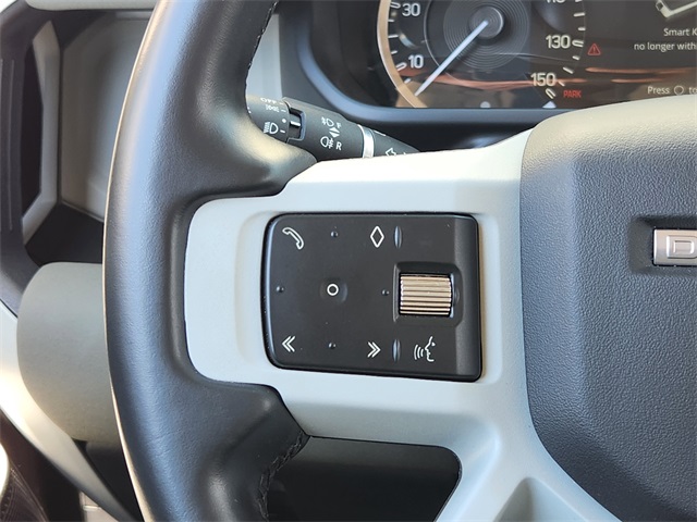 2023 Land Rover Defender 110 SE photo 25