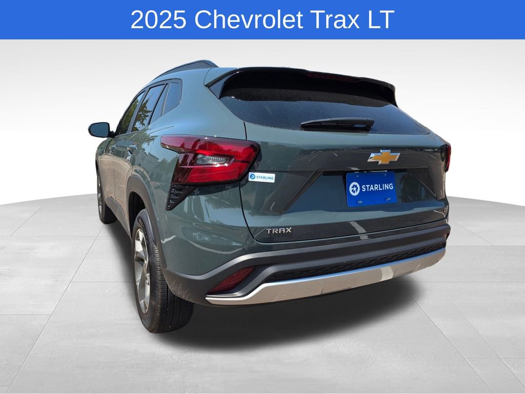 2025 Chevrolet Trax LT photo 3