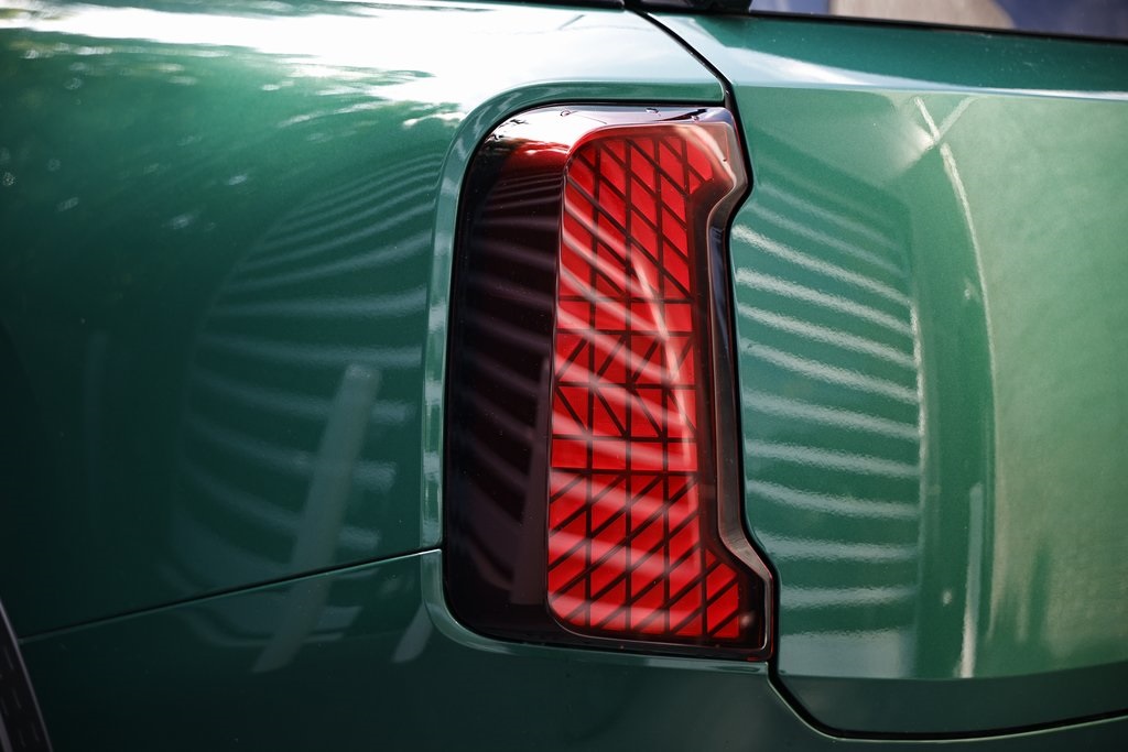 2025 Mini Cooper S ALL4 photo 10