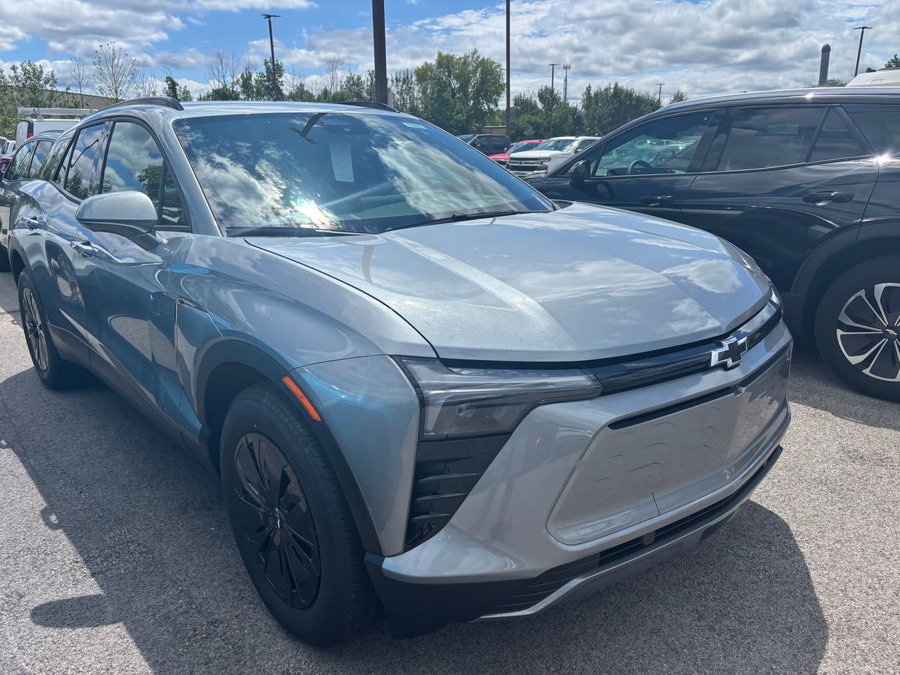 2025 Chevrolet Blazer EV photo 2