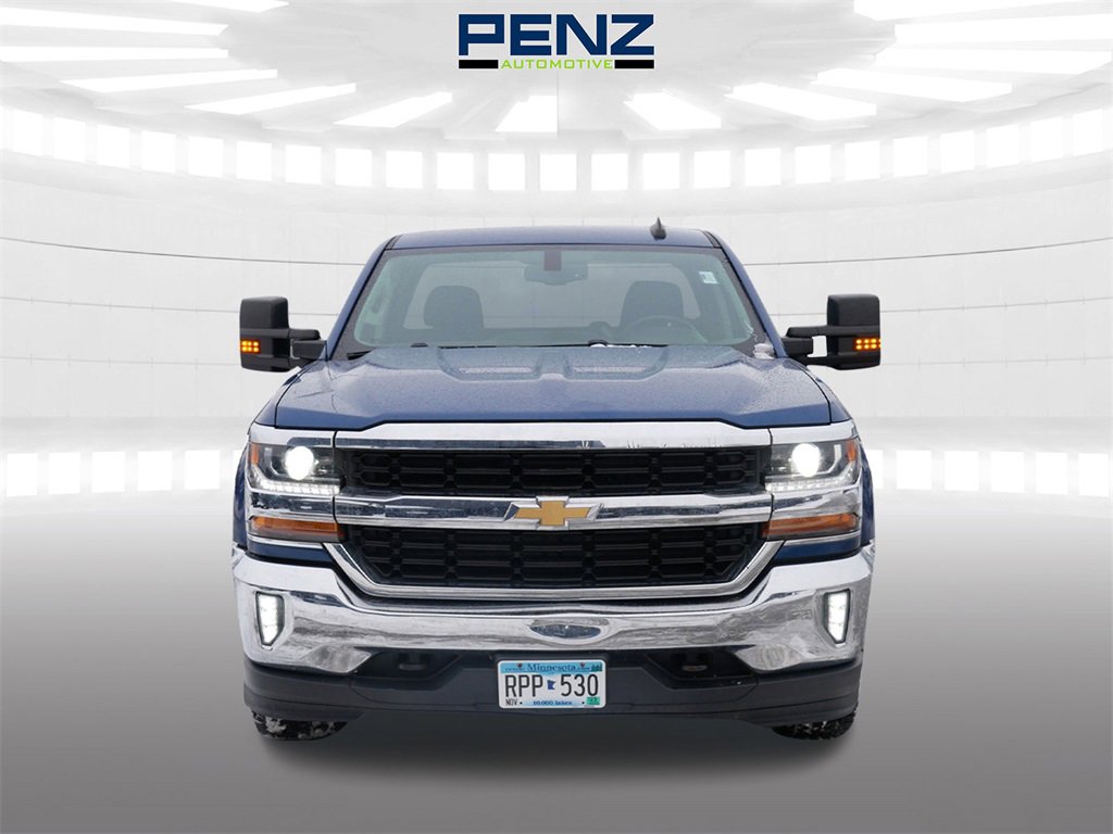 Used 2017 Chevrolet Silverado 1500 LT with VIN 1GCVKREC5HZ403647 for sale in Rochester, Minnesota