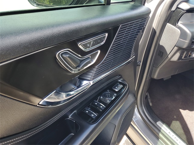 2021 Lincoln Corsair Standard photo 10