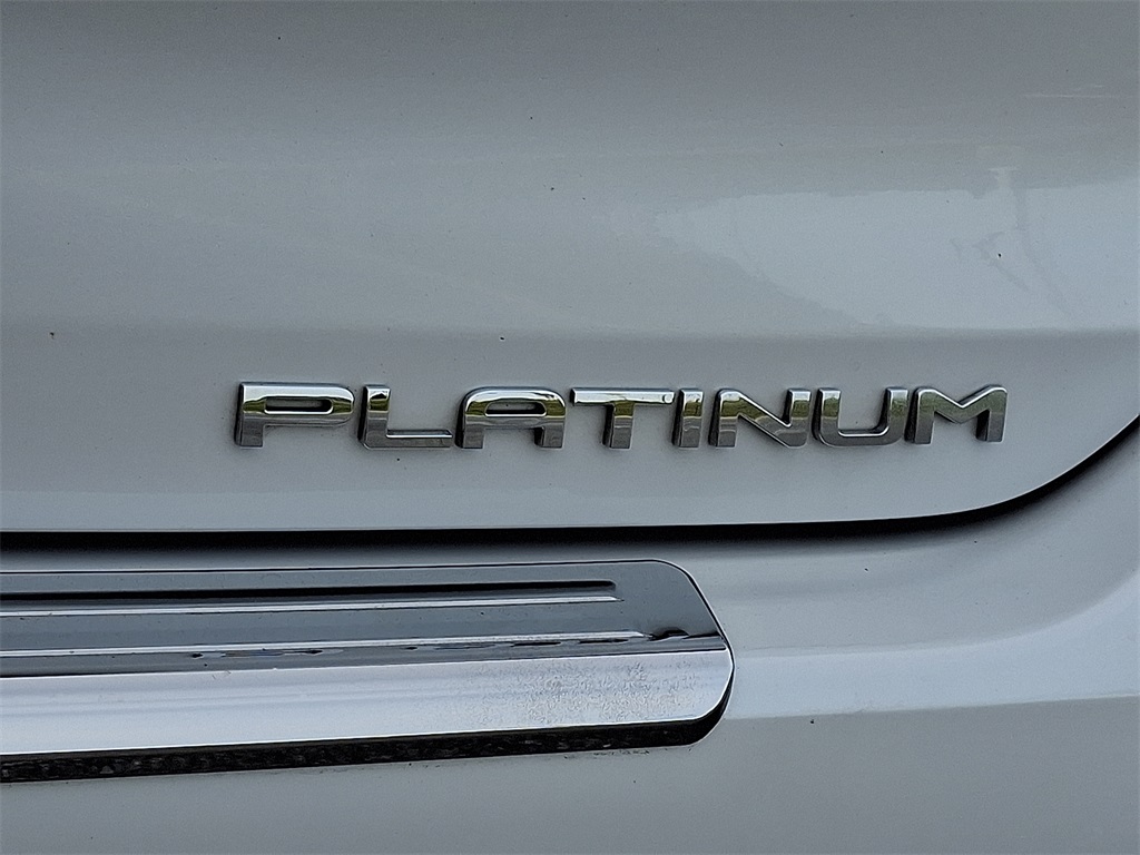 2023 Toyota Highlander Platinum photo 28