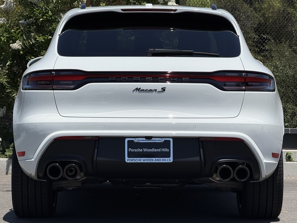 2025 Porsche Macan S photo 3