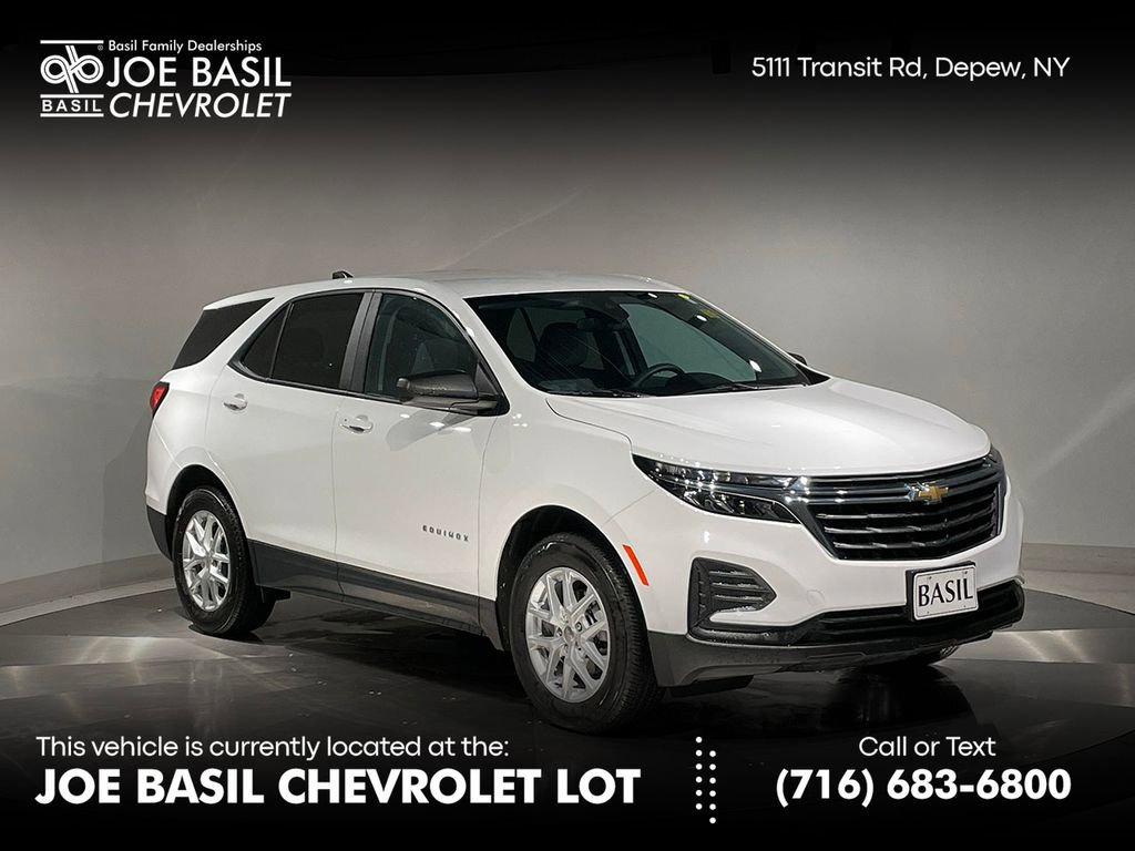 2022 Chevrolet Equinox LS's photo