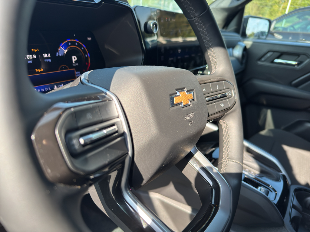 2024 Chevrolet Colorado LT photo 14
