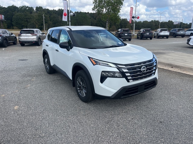 2025 Nissan Rogue S photo 2