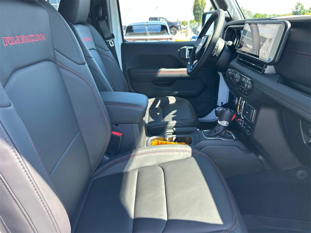 2025 Jeep Wrangler Rubicon X photo 15
