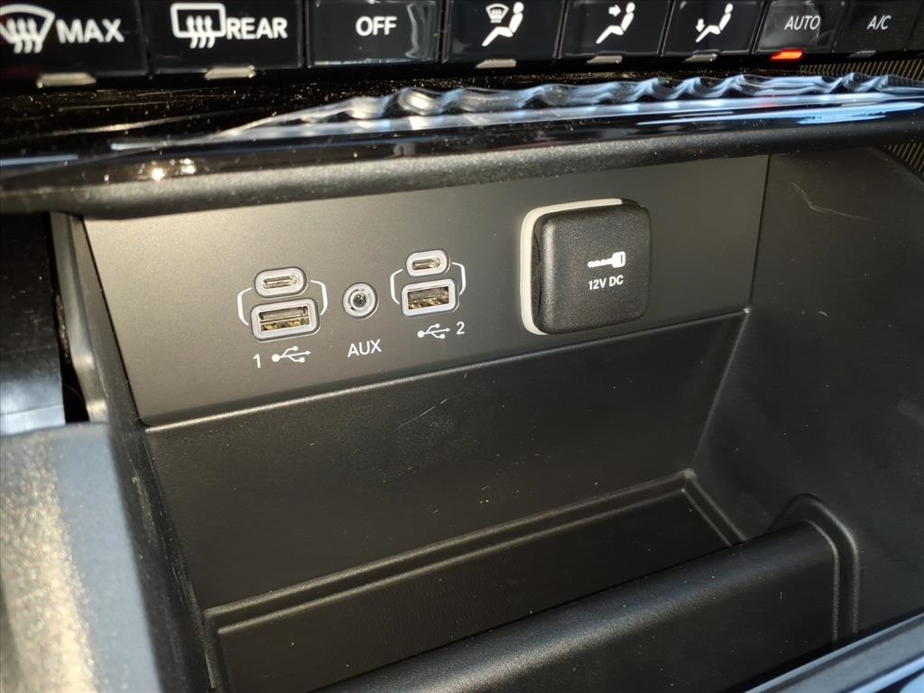 2025 Jeep Grand Cherokee Limited photo 11