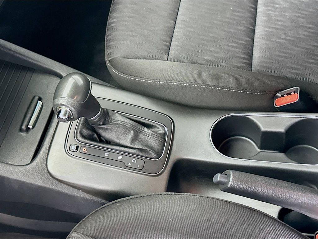 2016 Kia Forte LX photo 12