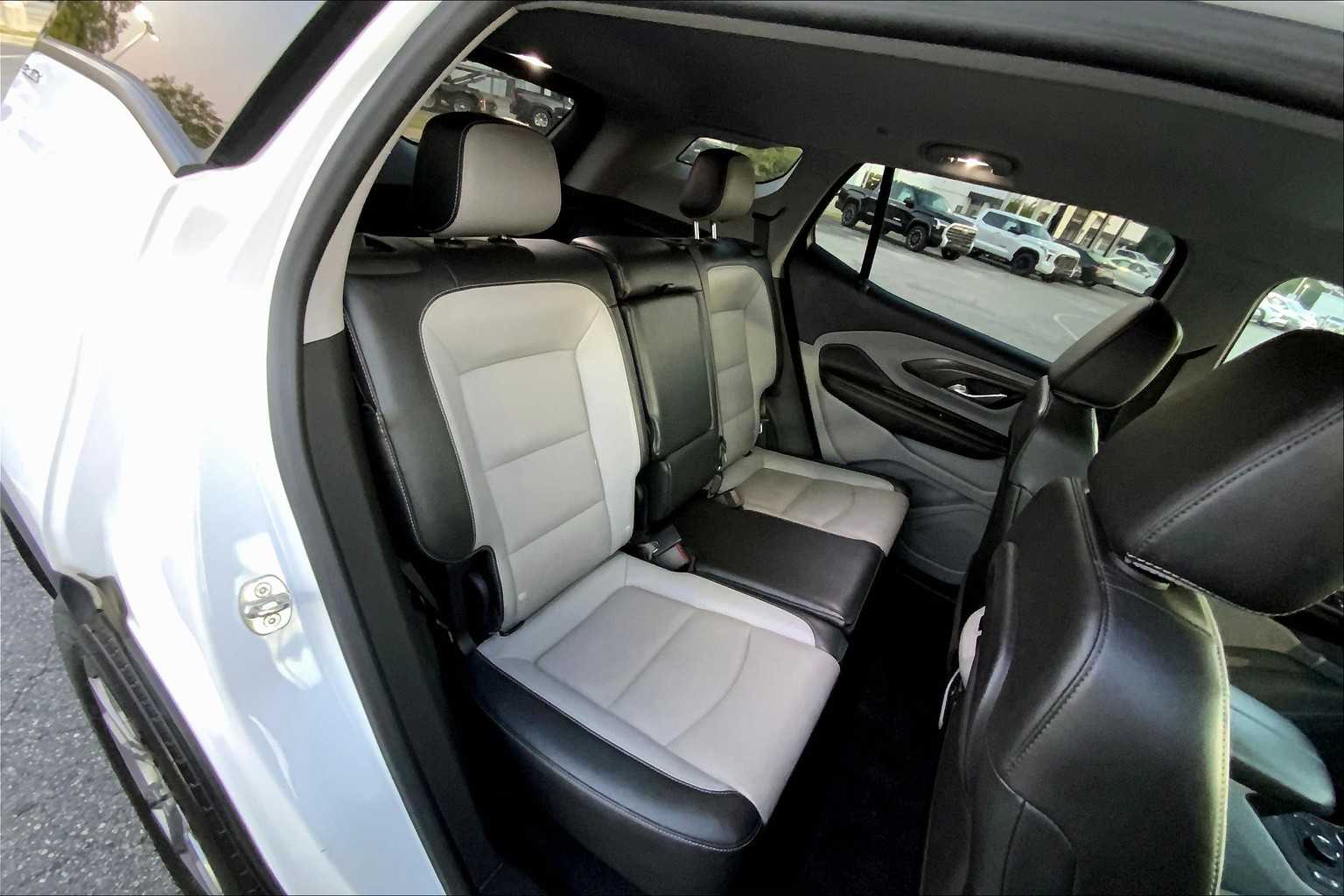 2024 Gmc Terrain SLT photo 17