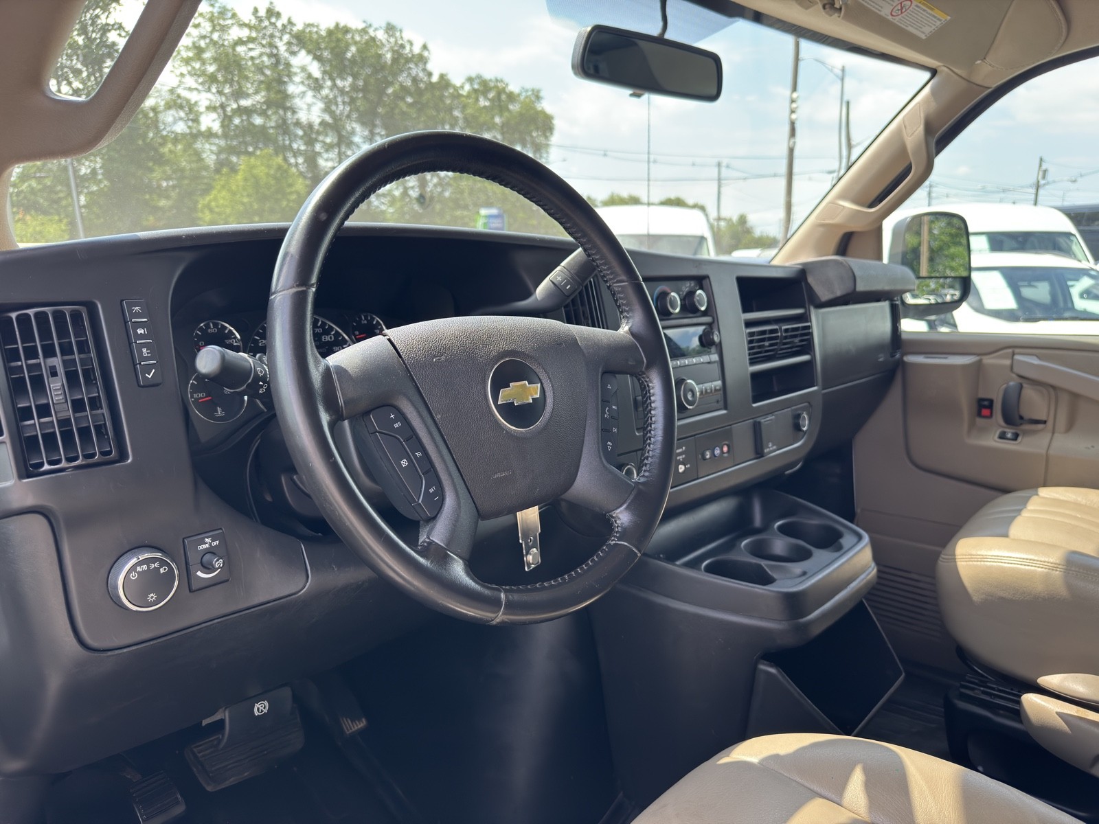 2021 Chevrolet Express Cargo Work Van 2500 photo 10