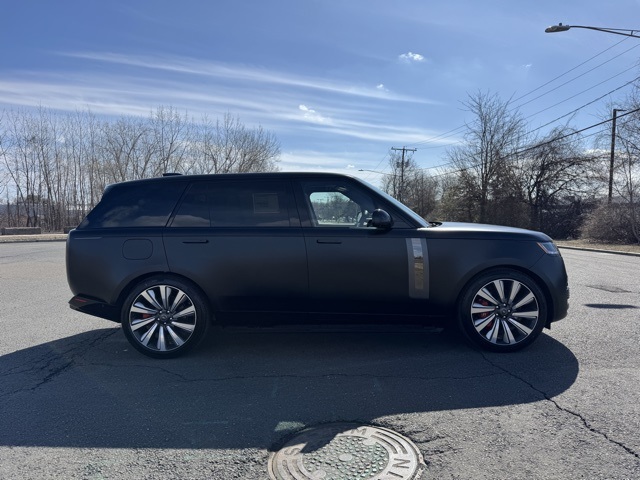 2025 Land Rover Range Rover SV photo 6