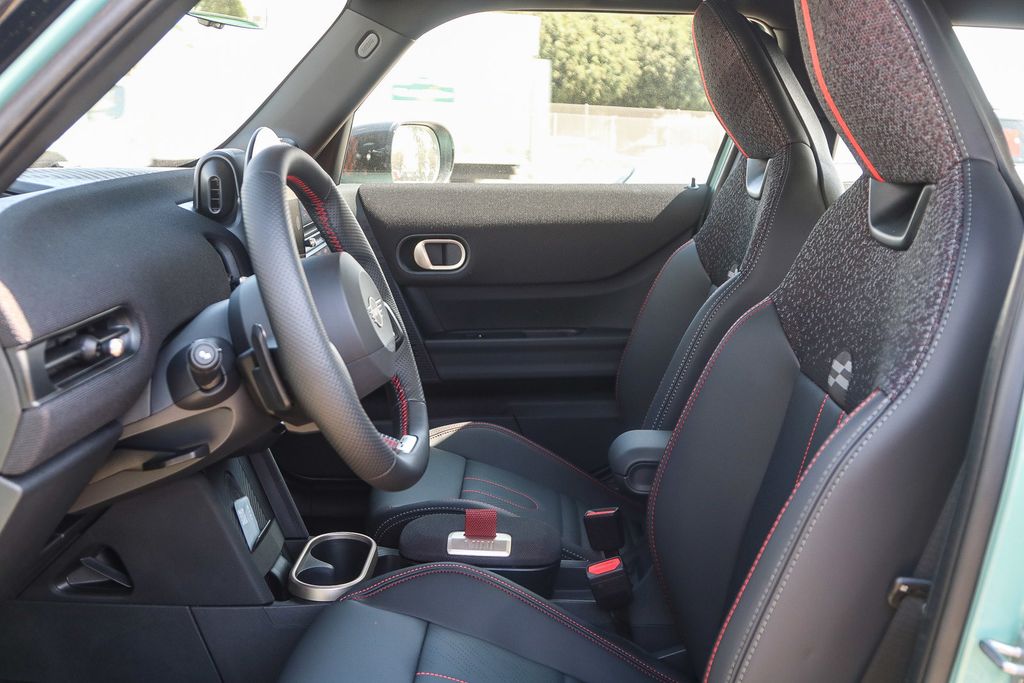2026 Mini Cooper 4 Door Hardtop S Iconic photo 13