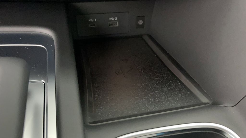 New 2025 White INFINITI LUXE image 20