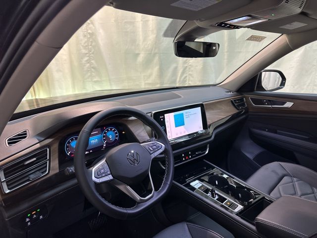 2025 Volkswagen Atlas SE Technology photo 14