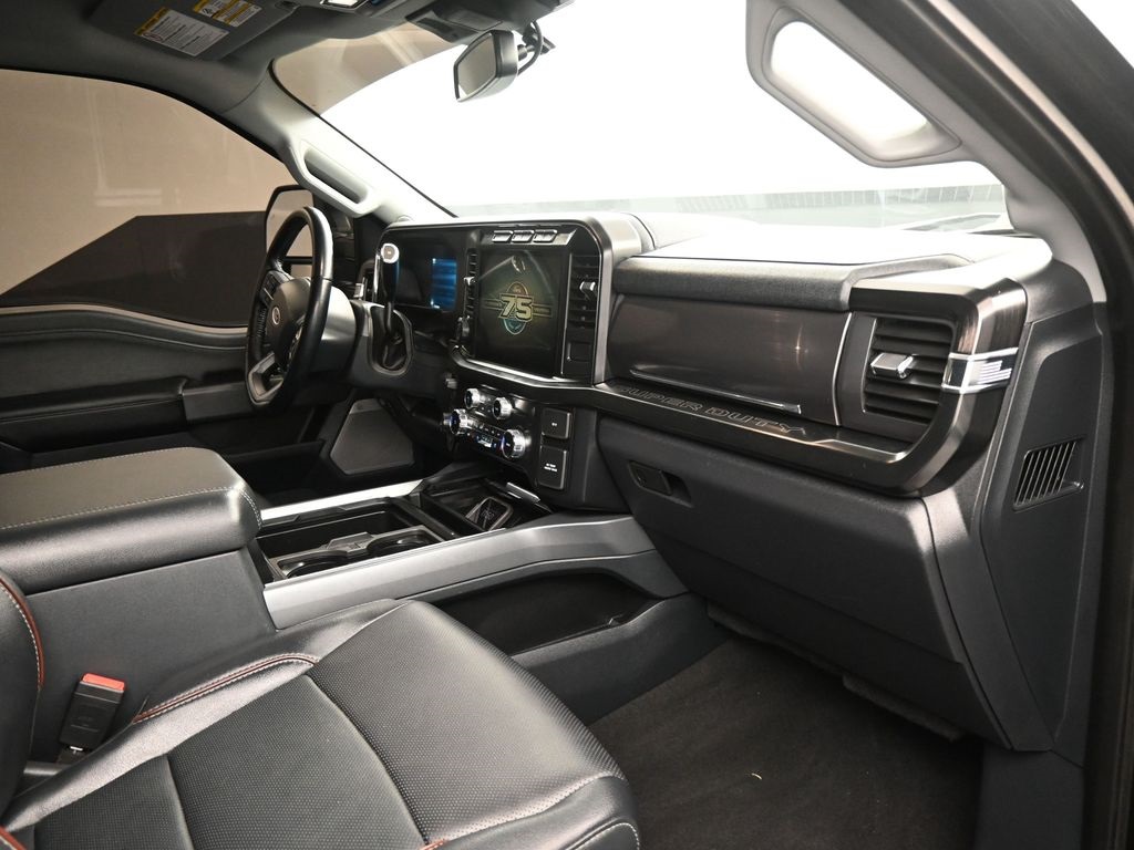 2023 Ford F-250 photo 14