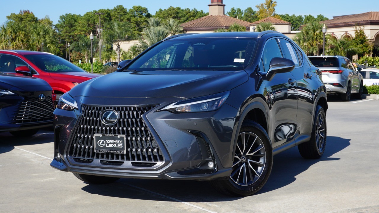 2025 Lexus NX 250's photo