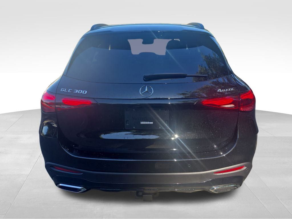 2026 Mercedes Benz GLC 300 4MATIC photo 4